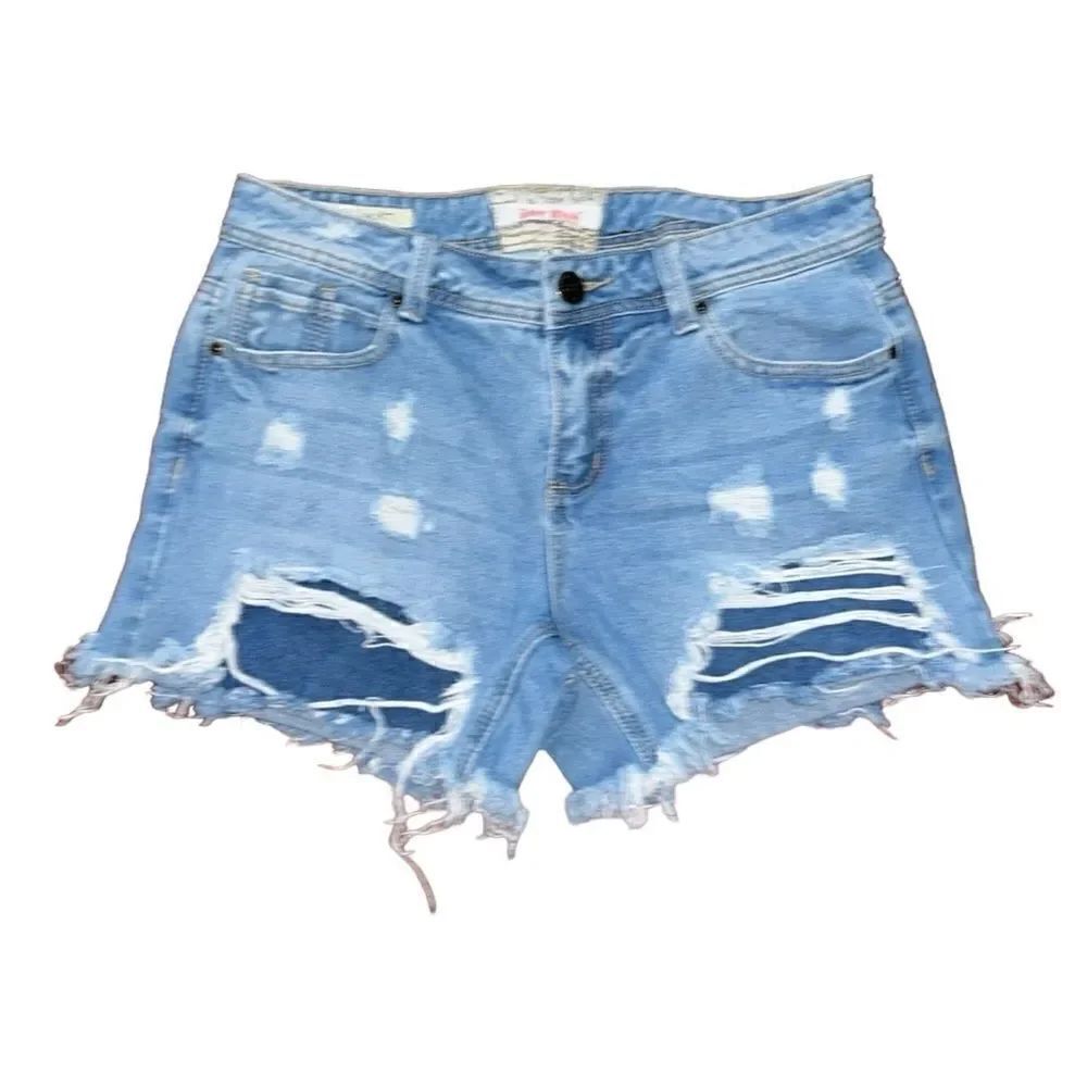 Women”s Distressed Denim Blue Shorts(Size 9)